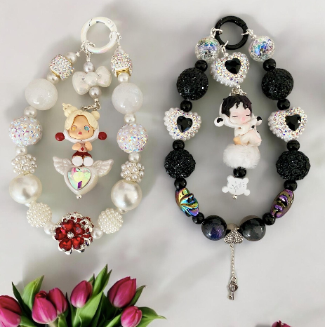 SP Phone Clips and Chains