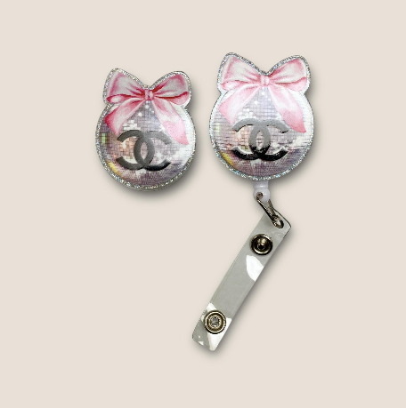 DesignerBadge Reel & Pop Sockets