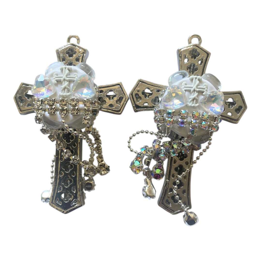Cross Bead